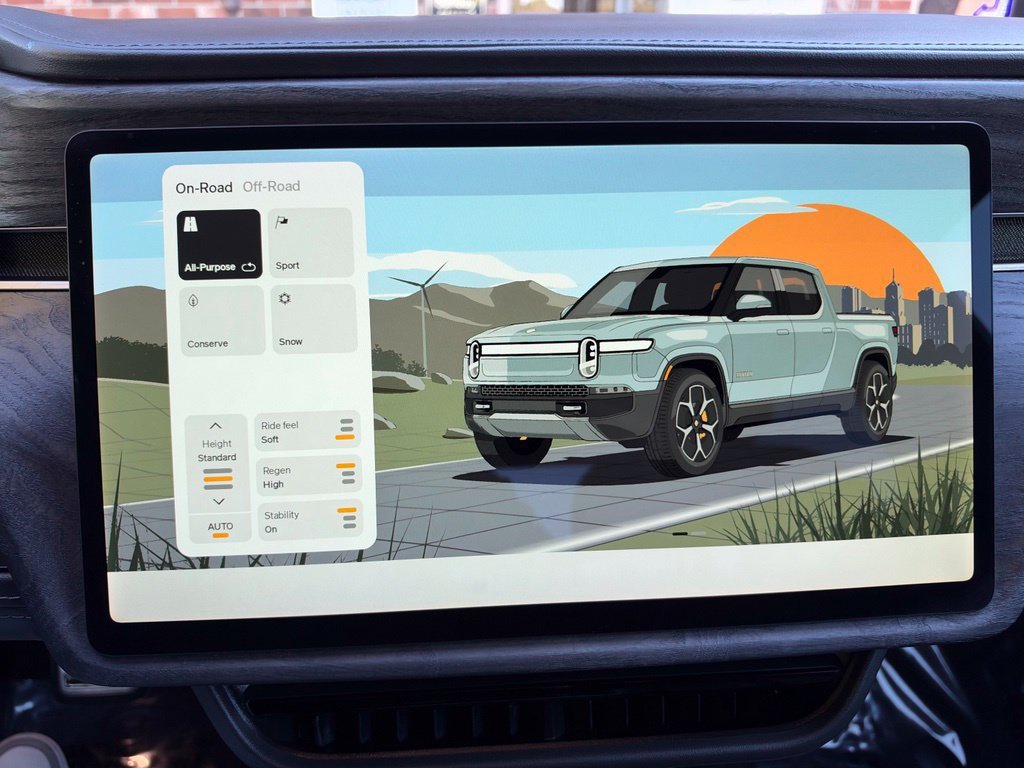 Used 2022 Rivian R1T Adventure AWD/4WD image 36