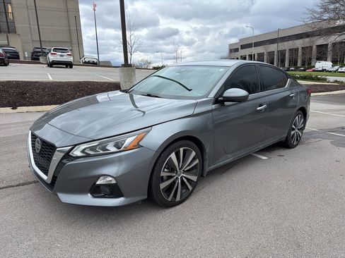 Used 2022 Nissan Altima 2.5 Platinum image 1