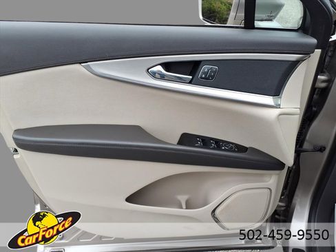 Used 2019 Lincoln Nautilus FWD image 16