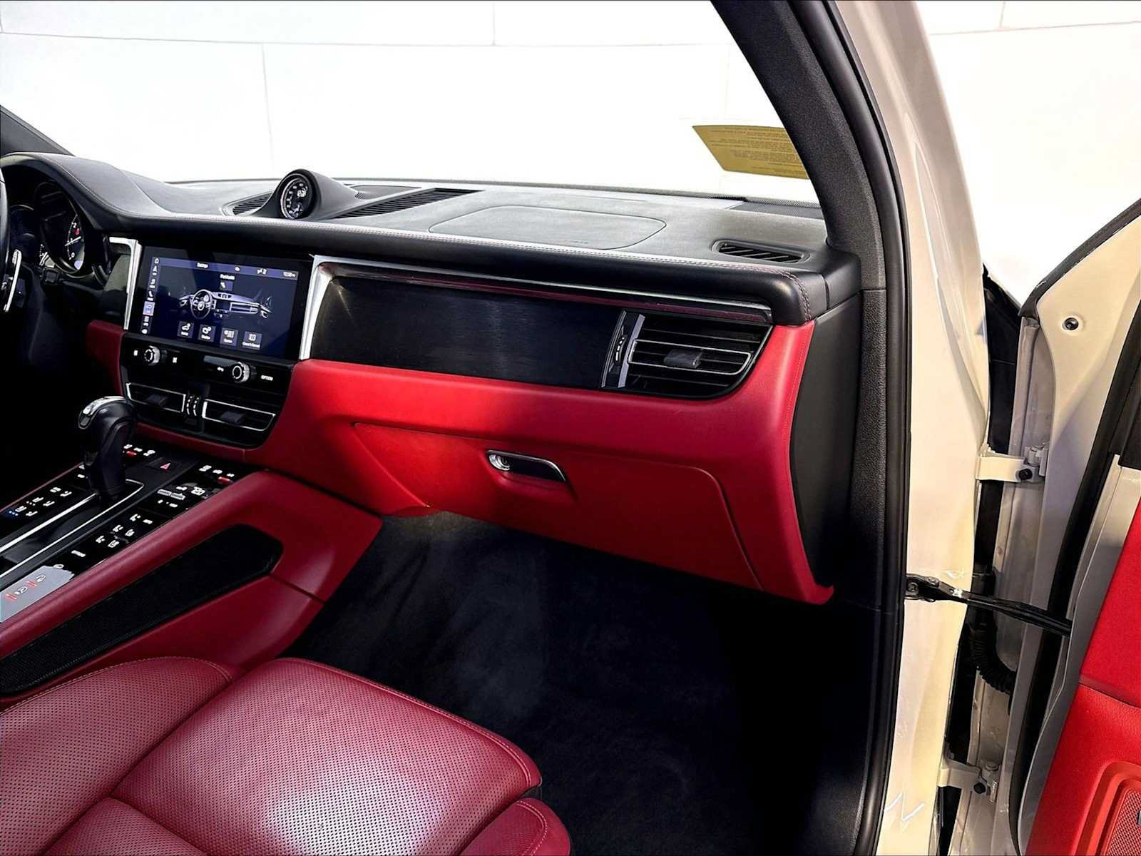 Certified 2022 Porsche Macan GTS AWD/4WD image 22
