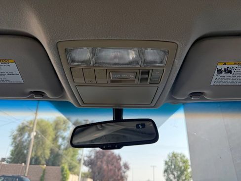 Used 2010 Toyota Camry FWD image 14