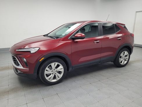 Used 2024 Buick Encore GX Preferred FWD image 2