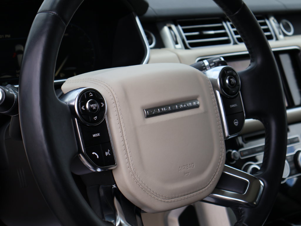 Used 2013 Land Rover Range Rover HSE AWD/4WD image 18
