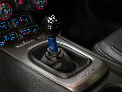 Used 2015 Chevrolet Camaro SS w/ SS Performance Package RWD image 3