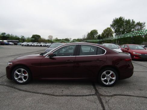 Used 2019 Alfa Romeo Giulia AWD w/ Cold Weather Package image 4