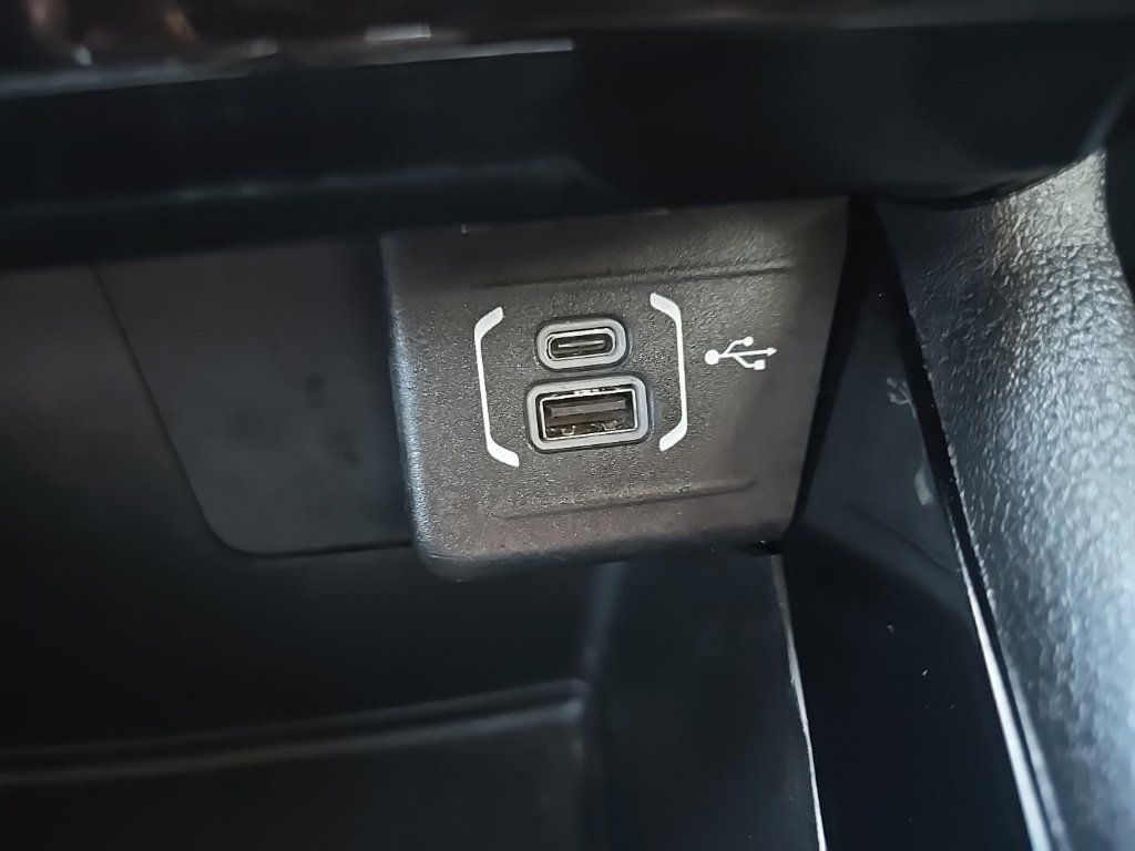 Used 2022 Jeep Compass Trailhawk w/ Trailhawk Convenience Group AWD/4WD image 62