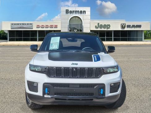 Used 2024 Jeep Grand Cherokee Trailhawk AWD/4WD image 6