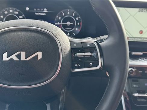 Used 2024 Kia Carnival SX Prestige image 26
