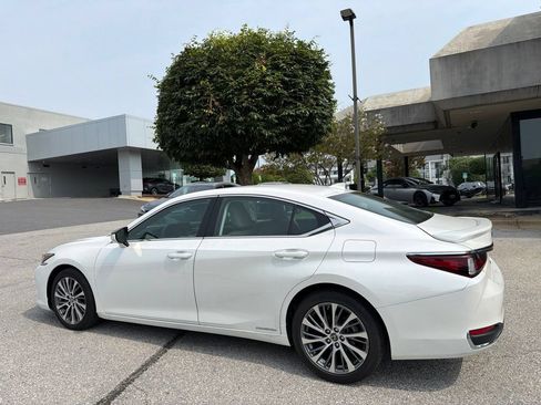 Used 2021 Lexus ES 300h w/ Premium Package FWD image 22