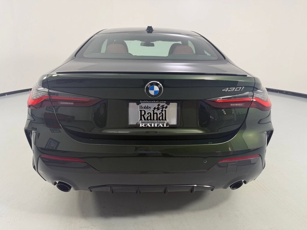 Used 2024 BMW 430i Coupe w/ M Sport Package RWD image 5