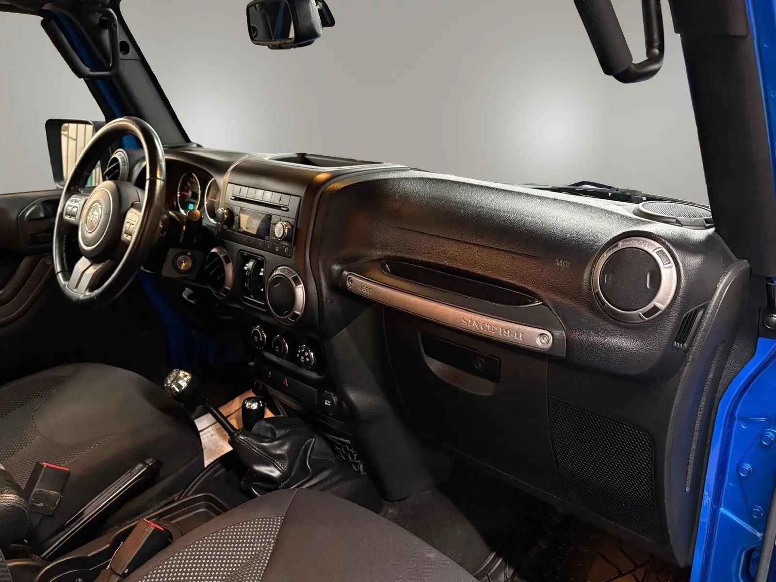 Used 2016 Jeep Wrangler Unlimited Sport AWD/4WD image 16