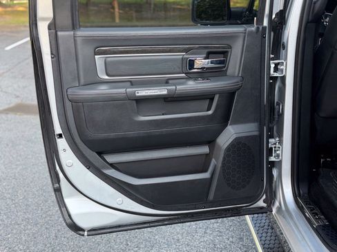 Used 2015 RAM 1500 Limited RWD image 12