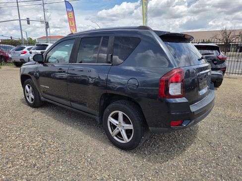 Used 2014 Jeep Compass Sport w/ Power Value Group FWD image 2