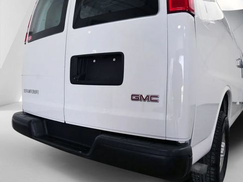Used 2022 GMC Savana 2500 Extended RWD image 36
