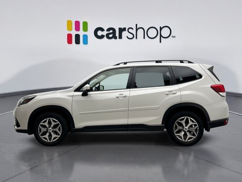 Used 2023 Subaru Forester Premium AWD/4WD image 2