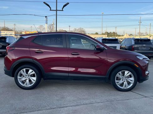 Used 2024 Buick Encore GX Preferred w/ Comfort Package image 2