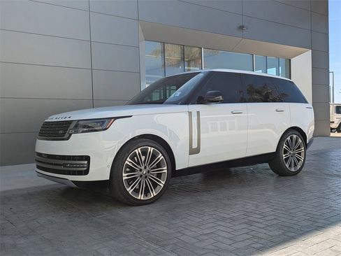 Used 2024 Land Rover Range Rover SE image 1