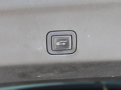 Used 2024 Chevrolet Tahoe High Country AWD/4WD image 28