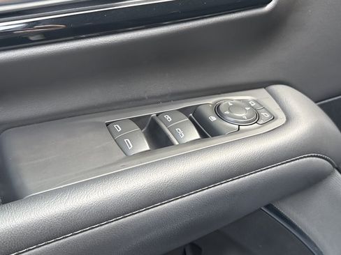 Used 2025 Chevrolet Tahoe LS AWD/4WD image 11