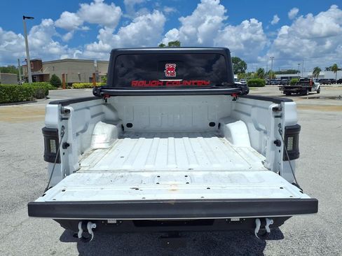 Used 2023 Jeep Gladiator Overland AWD/4WD image 19