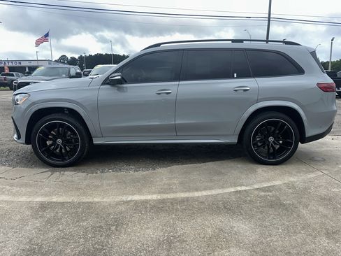 Used 2025 Mercedes-Benz GLS 450 4MATIC image 9