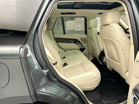 Used 2023 Land Rover Range Rover SE image 7