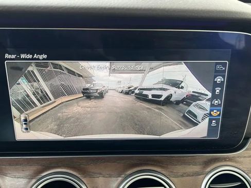 Used 2017 Mercedes-Benz E 300 image 34