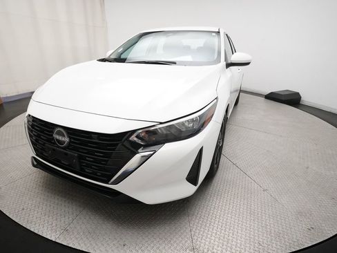 Used 2024 Nissan Sentra SV FWD image 12