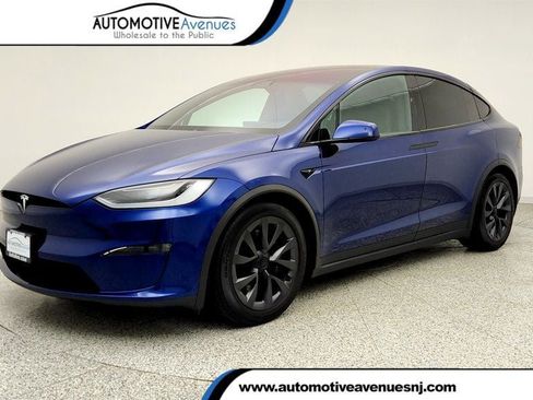 Used 2024 Tesla Model X image 1