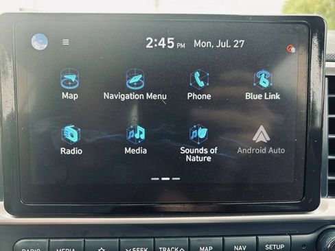 Used 2021 Hyundai Venue FWD image 31