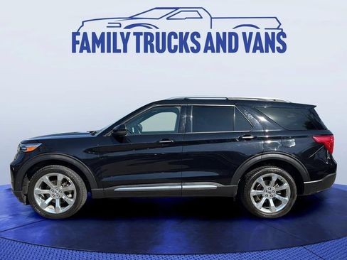 Used 2020 Ford Explorer Platinum w/ Premium Technology Package AWD/4WD image 2