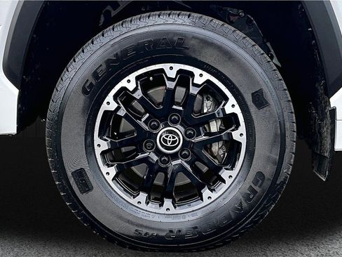 Used 2022 Toyota Tundra SR5 image 30