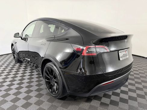 Used 2023 Tesla Model Y Long Range AWD/4WD image 14