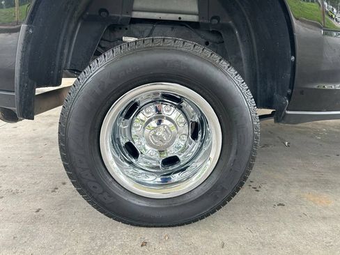 Used 2024 RAM 3500 Tradesman w/ Chrome Appearance Group AWD/4WD image 15