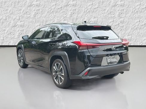 Used 2019 Lexus UX 200 w/ Premium Package FWD image 5