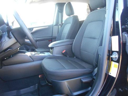 Certified 2025 Ford Escape Active FWD image 6
