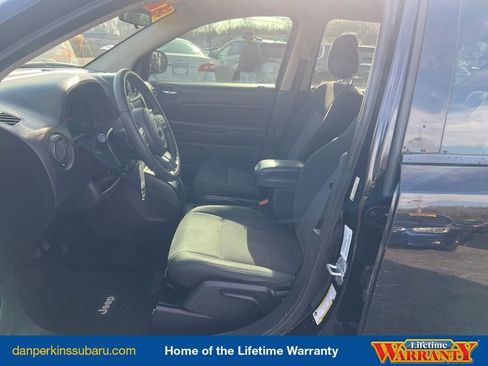 Used 2012 Jeep Compass Latitude w/ Altitude Pkg image 7