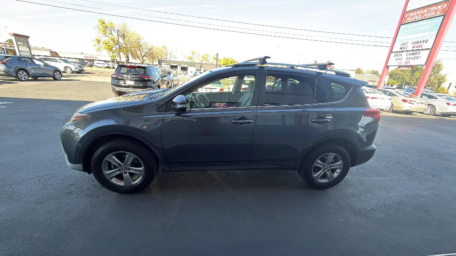 Used 2015 Toyota RAV4 XLE AWD/4WD image 4