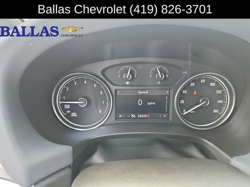 Used 2022 Buick Enclave Essence w/ Sport Touring Edition FWD image 11