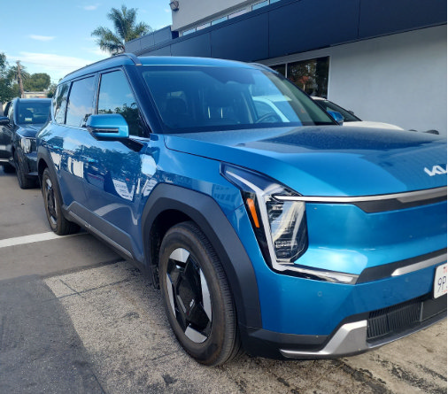 Certified 2024 Kia EV9 Wind AWD/4WD image 3