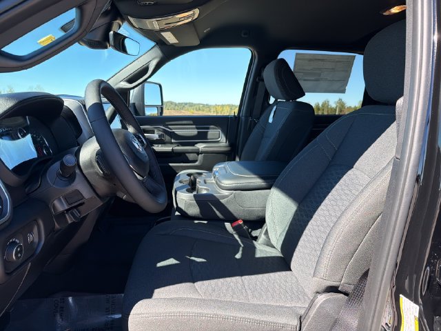 New 2027 RAM 3500 Big Horn AWD/4WD image 13