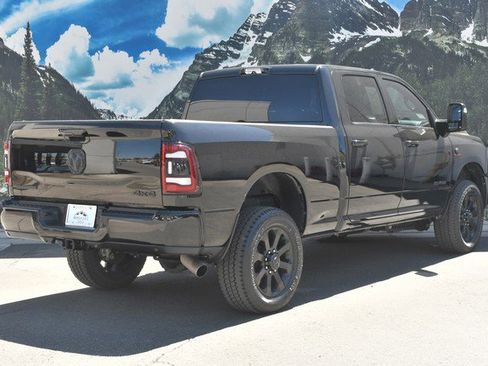 Used 2024 RAM 2500 Big Horn w/ Night Edition AWD/4WD image 3