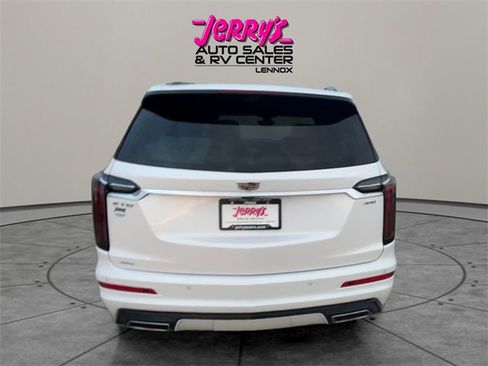 Used 2024 Cadillac XT6 Sport w/ Technology Package image 4