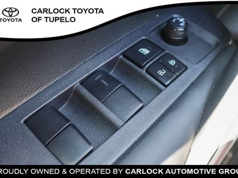 Used 2023 Toyota Corolla SE FWD image 18