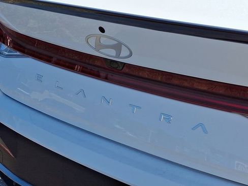 New 2025 Hyundai Elantra SEL image 6