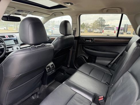 Used 2016 Subaru Outback 2.5i Limited AWD/4WD image 15