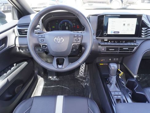 Certified 2025 Toyota Camry SE FWD image 10