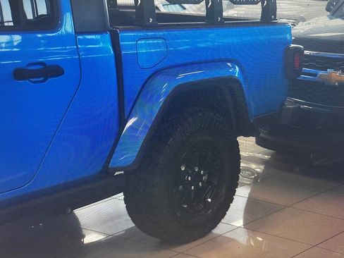 Used 2022 Jeep Gladiator Sport AWD/4WD image 22