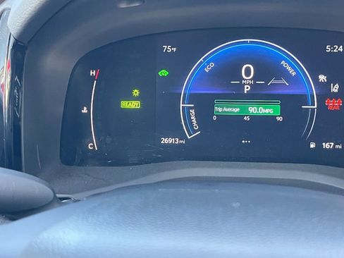 Used 2025 Toyota Camry LE image 39