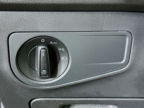 Used 2023 Volkswagen Tiguan S image 17